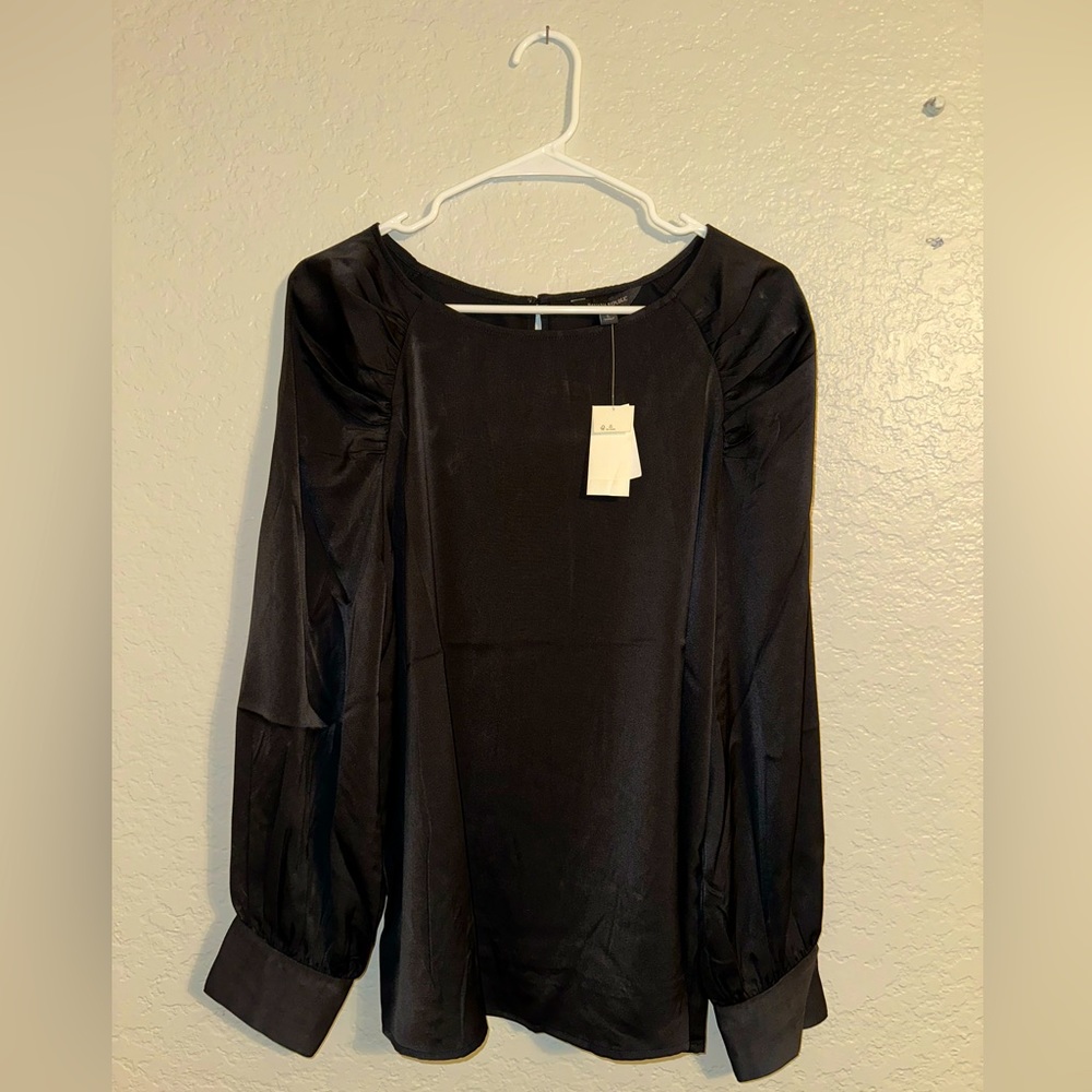Banana Republic Factory Black Ruched Sleeve Blouse - Large